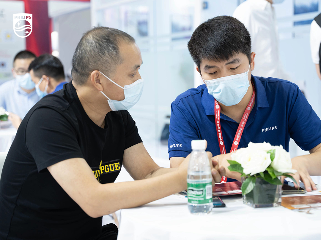 977552cmc奥6门携新品亮相建博会