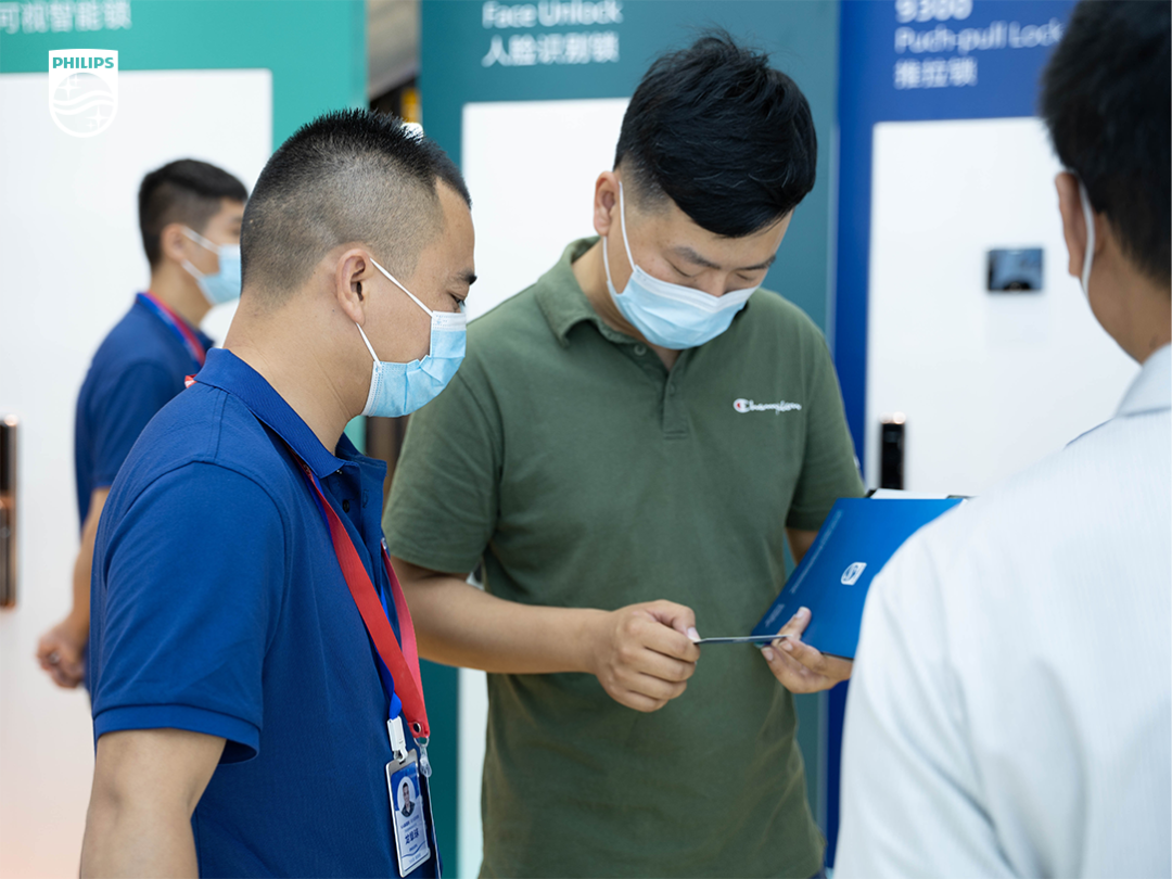 977552cmc奥6门携新品亮相建博会