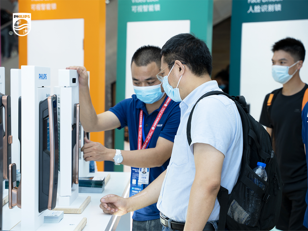 977552cmc奥6门携新品亮相建博会
